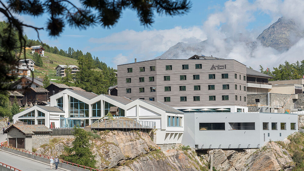 Wellnesshostel 4000 & Aqua Allalin in Saas Fee