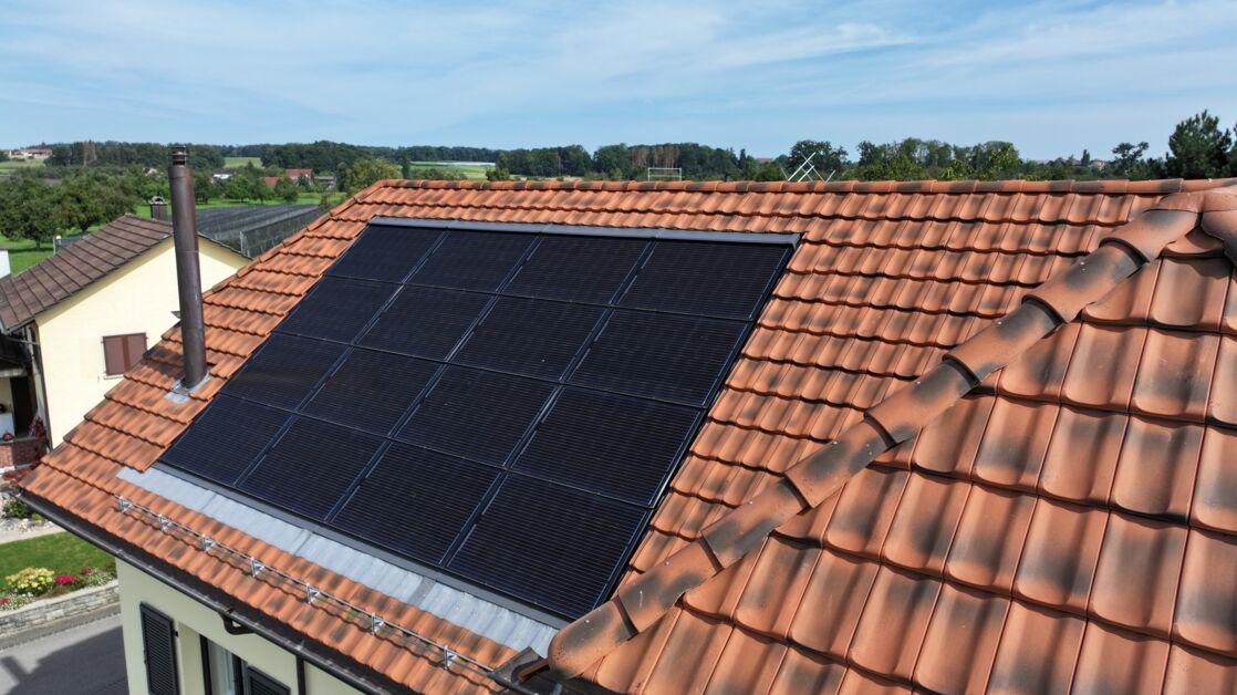 Referenzobjekt Photovoltaik, Wohnhaus in Kümmersthausen Referenzobjekt Photovoltaik, Wohnhaus in Kümmersthausen