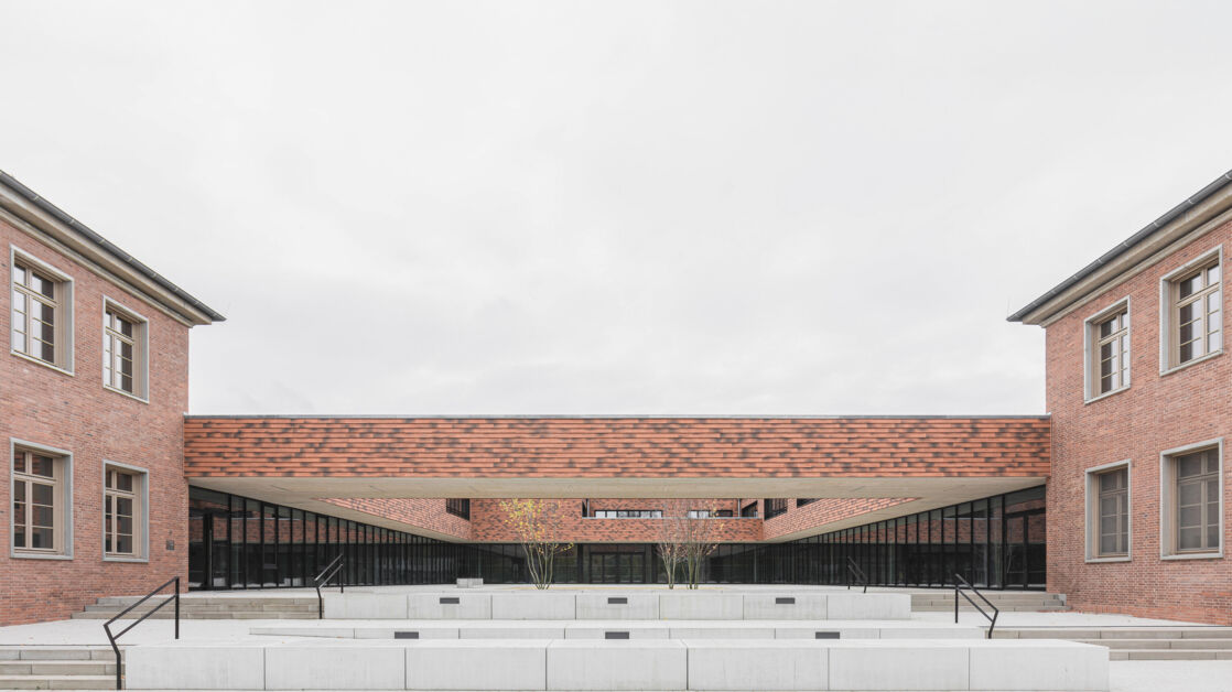 Grundschule Krampnitz 4 Grundschule Krampnitz 4