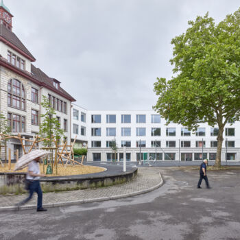 Schulhaus Kirchacker in Neuhausen