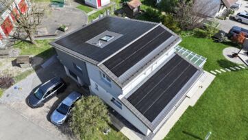 Referenzobjekt Photovoltaik, Wohnhaus in Niederuzwil Referenzobjekt Photovoltaik, Wohnhaus in Niederuzwil