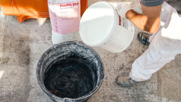 1. Mesurer précisément l’eau pour le mélange du mortier Verarbeitungsbeispiele Wand