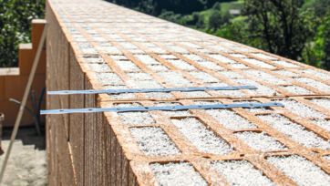 2. Positionner les bandes d’ancrage Verarbeitungsbeispiele Wand