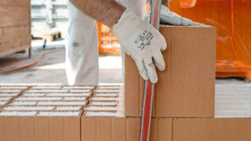 7. Poser une brique normale Verarbeitungsbeispiele Wand