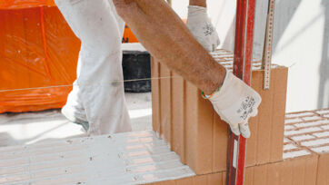 8. Tendre le cordeau et vérifier l’alignement Verarbeitungsbeispiele Wand