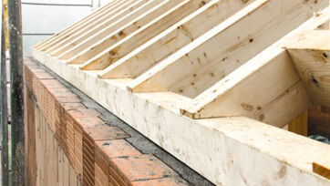 8. Bétonner et, p. ex., fixer la sablière Verarbeitungsbeispiele Wand