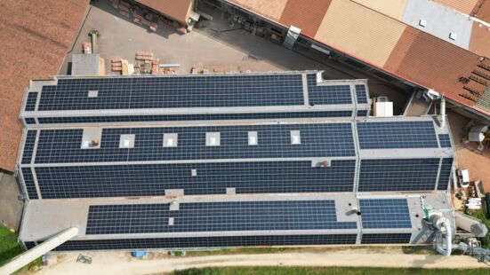 PV Solaranlage Produktionswerk Laufen