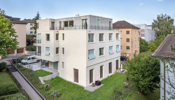 Aussenaufnahme des fertiggestellten Mehrfamilienhaus, MFH, mit Mietwohnungen an der Schuppisstrasse 7 von SR_A, Salvini Ruegsegger Architekten, fotografiert am Mittwoch, 14. August 2019, in Zuerich Oerlikon. (ABK/Aladin Klieber) SCHWEIZ ARCHITEKTUR SCHUPPISSTRASSE 7 SALVINI RUEGSEGGER ARCHITEKTEN