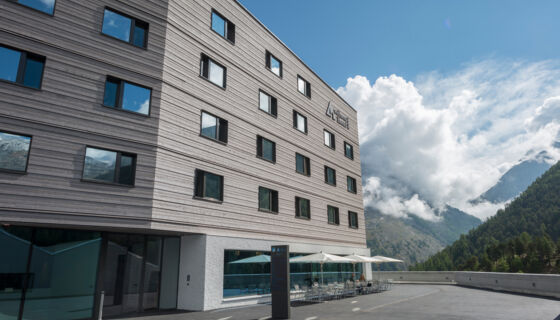 Wellnesshostel 4000 & Aqua Allalin in Saas Fee