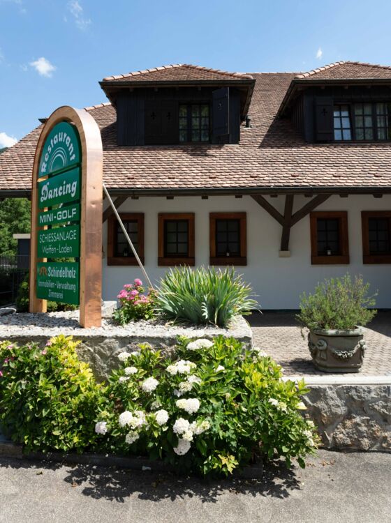 Referenzobjekt Restaurant „Chez Georges“, Grellingen Referenzobjekt Restaurant „Chez Georges“, Grellingen