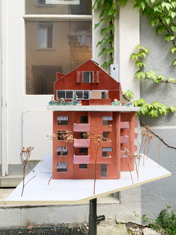 Die markante Aufstockung soll dem Wohnhaus aus den Achtzigerjahren in Zürich einen würdigen Abschluss geben. Wilde Karte 07 Finalist Nopai