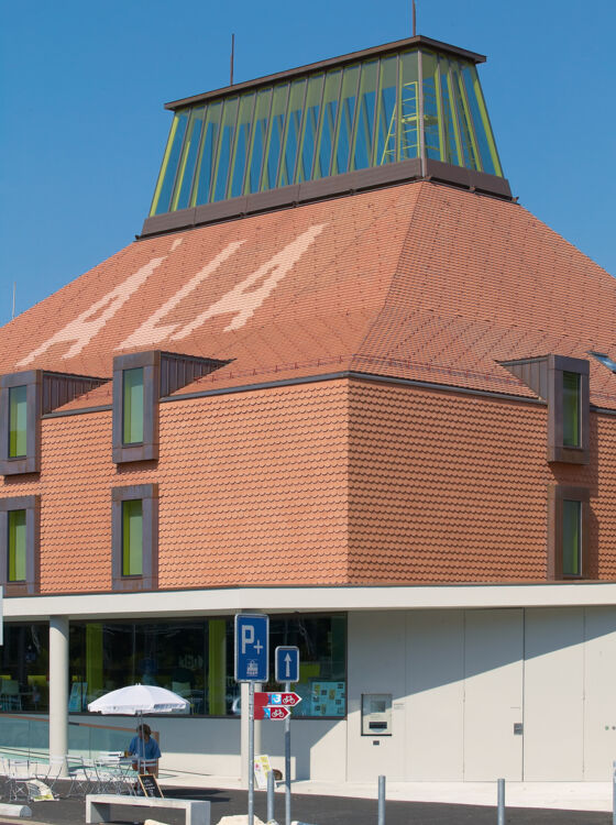 Casta, tile, casta, ZZ Wancor, roof Kantonsbibliothek in Liestal
